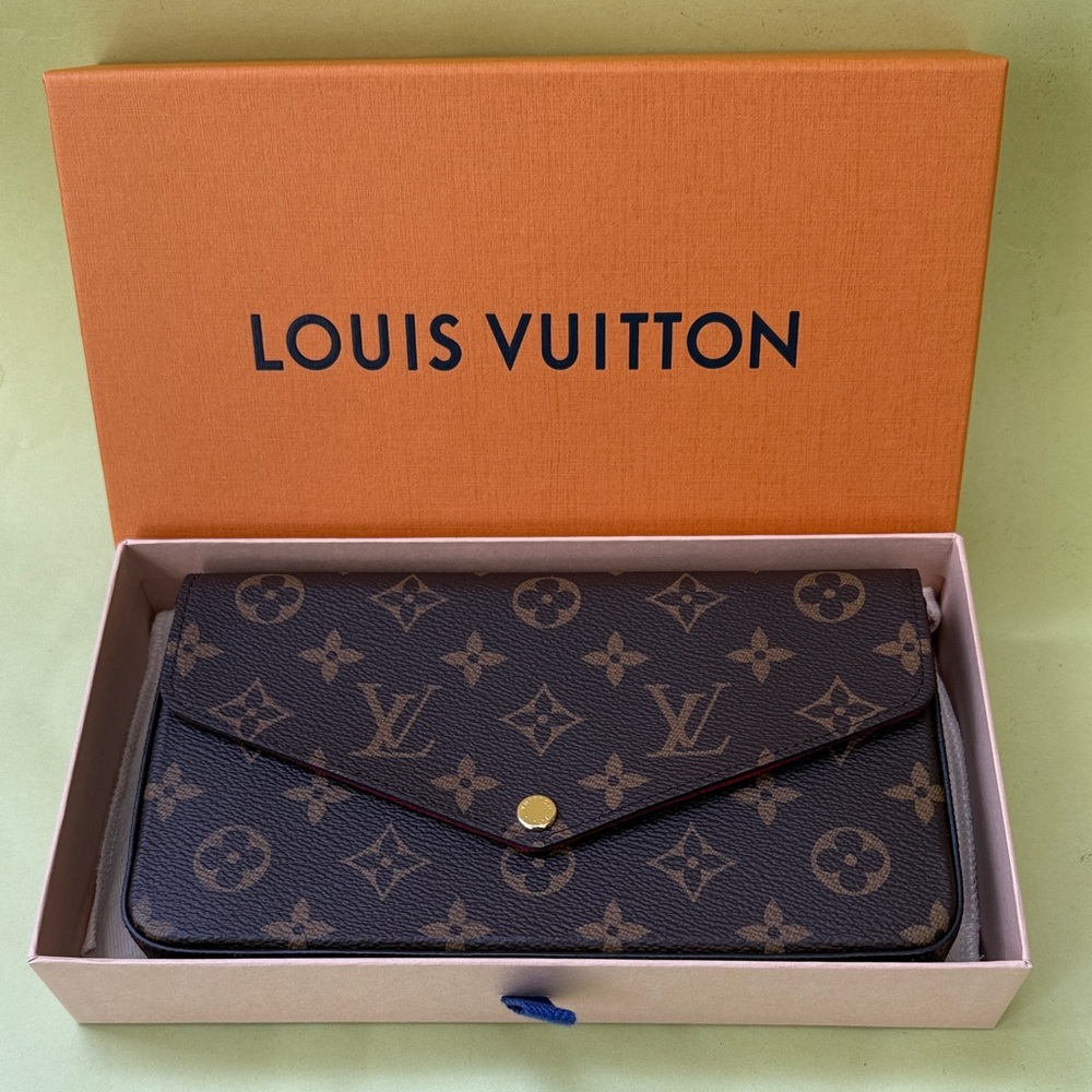 New in original box Louis Vuitton Pochette Felicie # 40491 purse